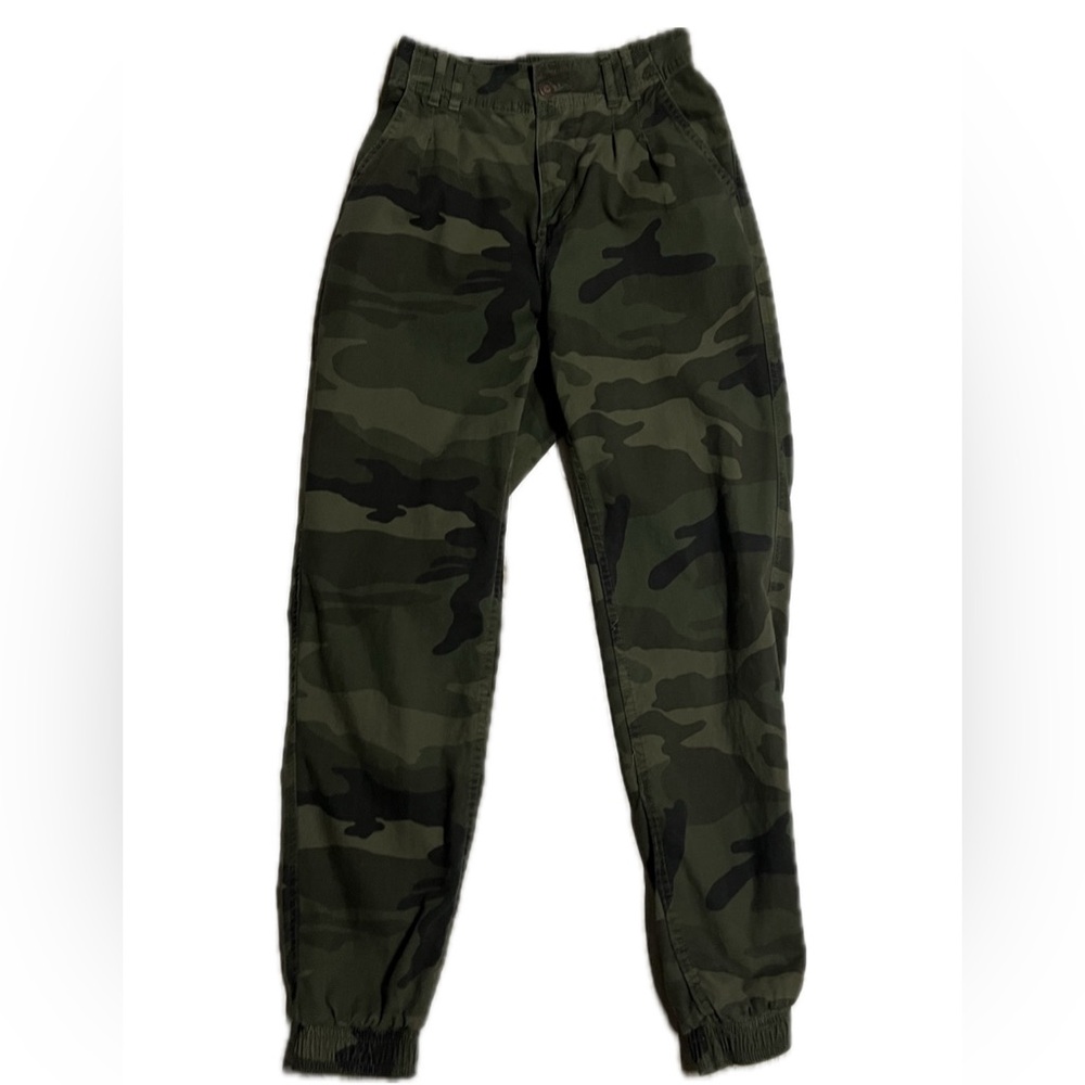 High waisted camo army pants